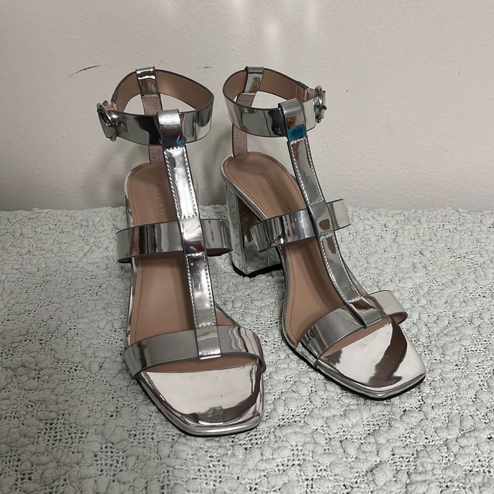 Banana Republic heels 8.5